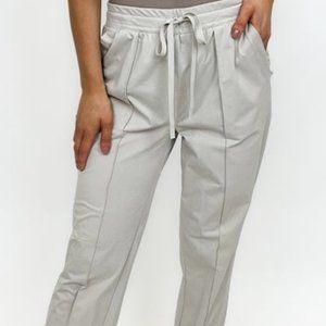 Recreation Lunar White Pants Size Large NWT